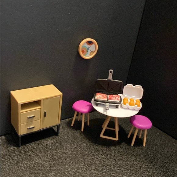 Zuru Mini Brands Home Lot of 15 - Picture 3 of 3